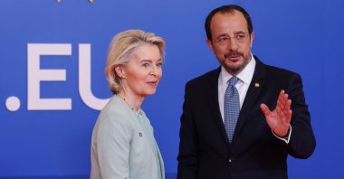 Greek Cypriot leader Nikos Christodoulides (R) welcomes European Commission President Ursula von der Leyen ahead of an informal meeting of the European Council, Nicosia, Greek Cypriot administration, April 24, 2026. (AFP Photo)