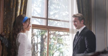 A scene shows Engin Altan Düzyatan and Gülper Özdemir in “Creating a Man.”