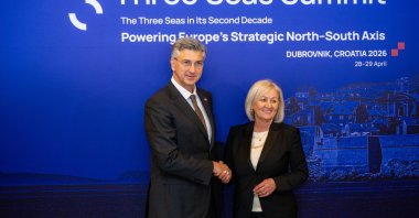  Croatia's Prime Minister Andrej Plenkovic shaking hands with Chairwoman of the Council of Ministers of Bosnia-Herzegovina Borjana Kristo ahead of the Three Seas Summit in Dubrovnik, Croatia, April 28, 2026. (EPA via Croatian Foreign Ministry Handout)