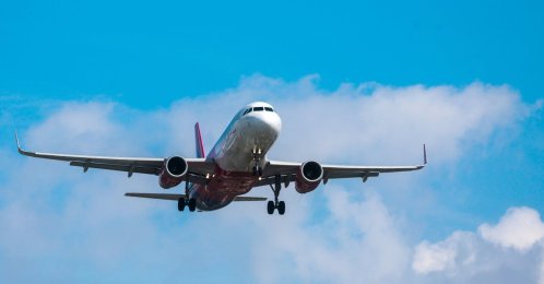 A Wizz Air aircraft prepares to land at Brussels South Charleroi Airport, Charleroi, Belgium, April 16, 2026. (EPA Photo)