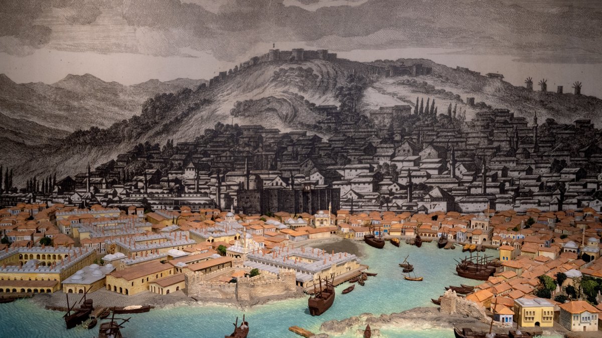 A model of Izmir depicting the city’s 8,500-year trade history is displayed at the Izmir Trade History Museum, Izmir, western Türkiye, April 29, 2026. (AA Photo)