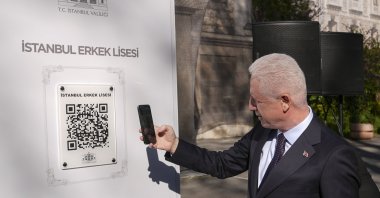 Istanbul Governor Davut Gül scans a QR code during the launch of the “Digital Istanbul” project, Istanbul, Türkiye, April 29, 2026. (AA Photo)