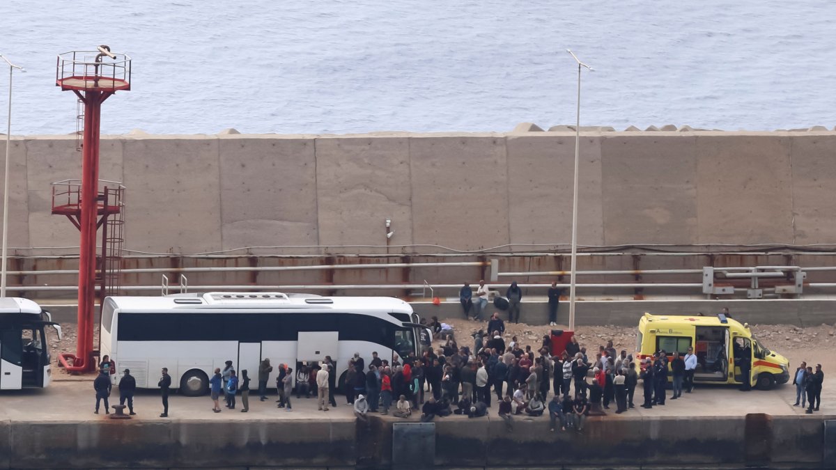Activists from the Global Sumud Flotilla stand at the port of Atherinolakkos on the island of Crete after disembarking from a Greek Coast Guard vessel, following their interception by the Israeli Navy in international waters, May 1, 2026. (AFP Photo)