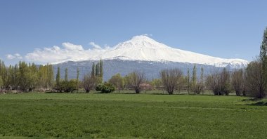 A general view of the summit of Mount Ağrı, Ağrı, eastern Türkiye, April 16, 2026. (AA Photo)