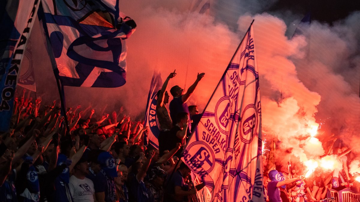 Schalke supporters celebrate their promotion to the German top tier after winning their Bundesliga 2 match against Fortuna Düsseldorf, Gelsenkirchen, Germany, May 2, 2026. (AA Photo)
