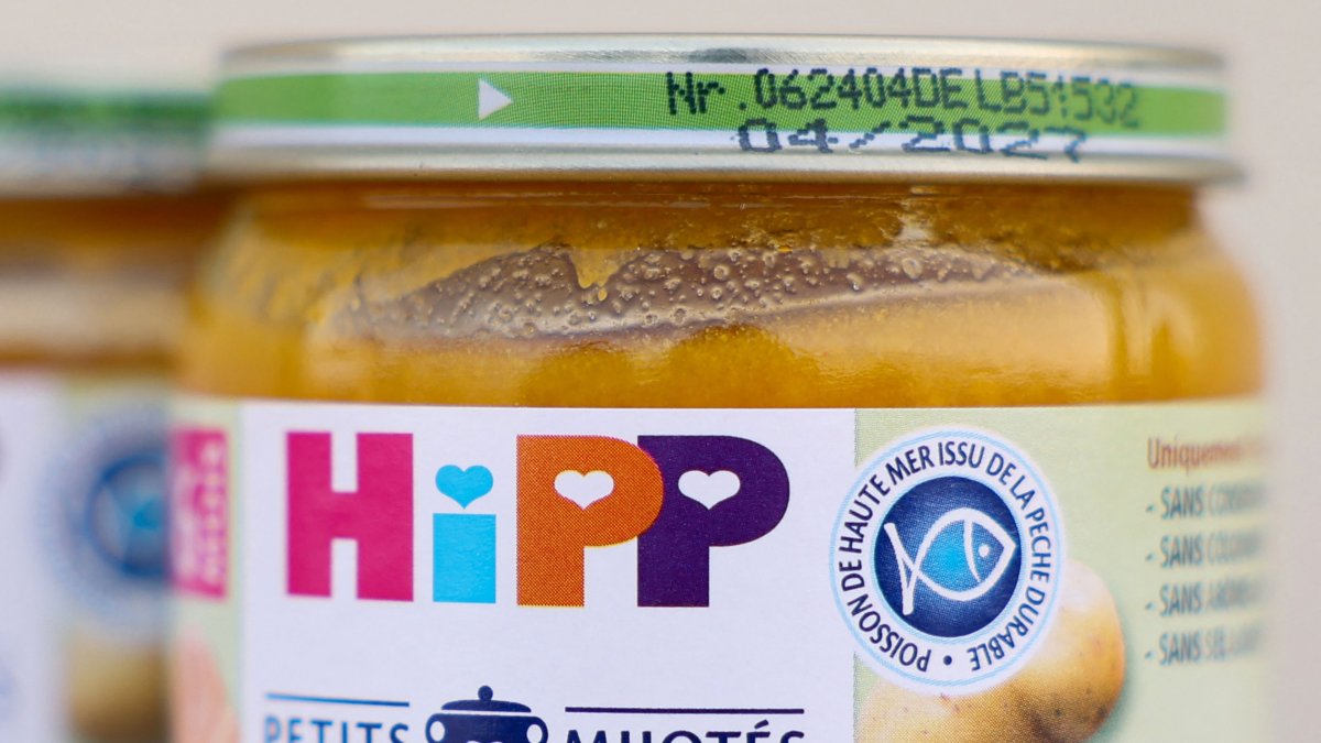 A jar of baby food produced by German baby food manufacturer HiPP is seen at a supermarket in Paris, France, April 21, 2026. (AFP Photo)