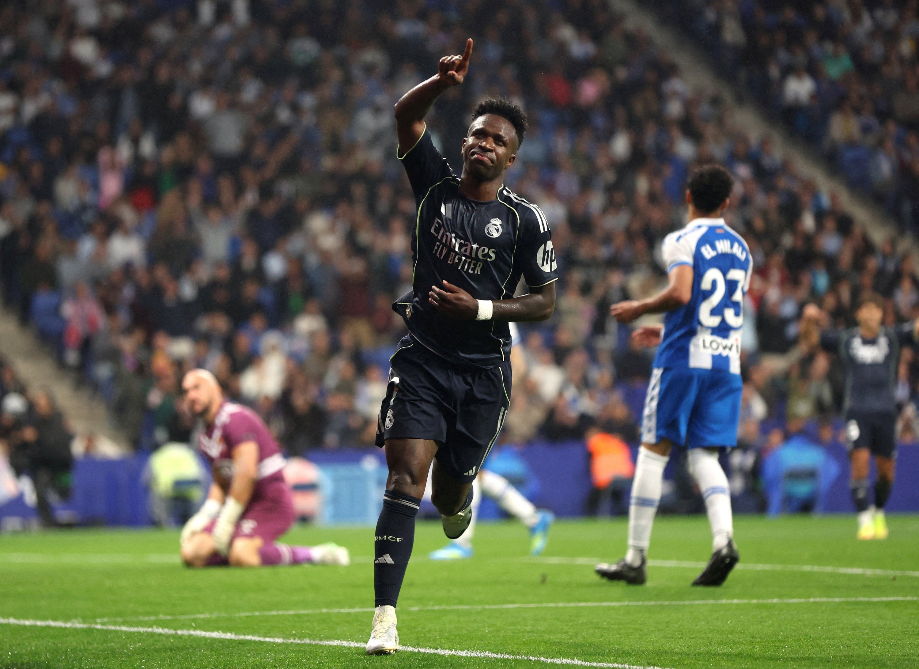 Vinicius brace delays Barca title as Madrid set up decisive Clasico