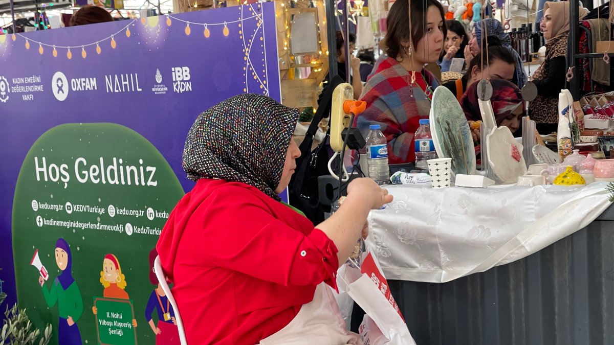 Female vendors stand at their stalls displaying colorful goods as visitors browse and shop, Istanbul, Türkiye, Dec. 19, 2025. (Shutterstock Photo)