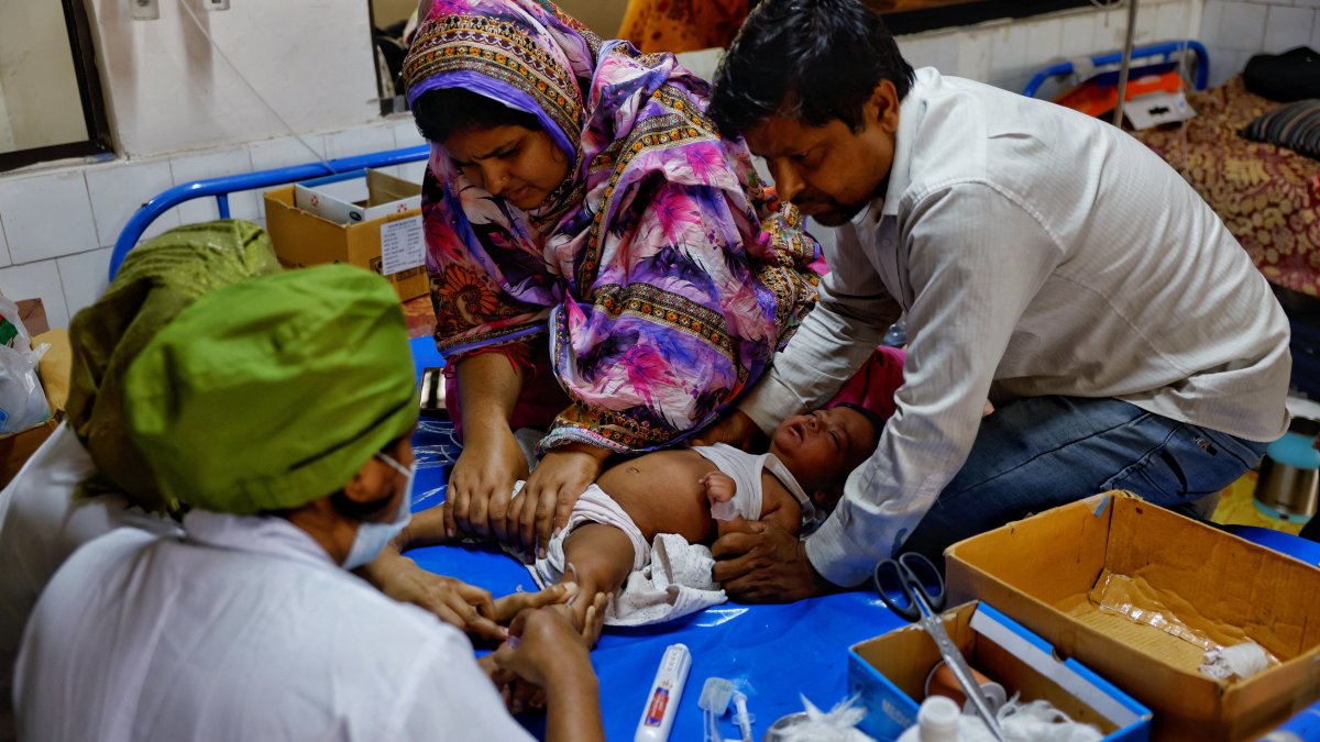 A measles-infected child receives treatment at a hospital in Dhaka, Bangladesh, April 27, 2026. (Reuters Photo)