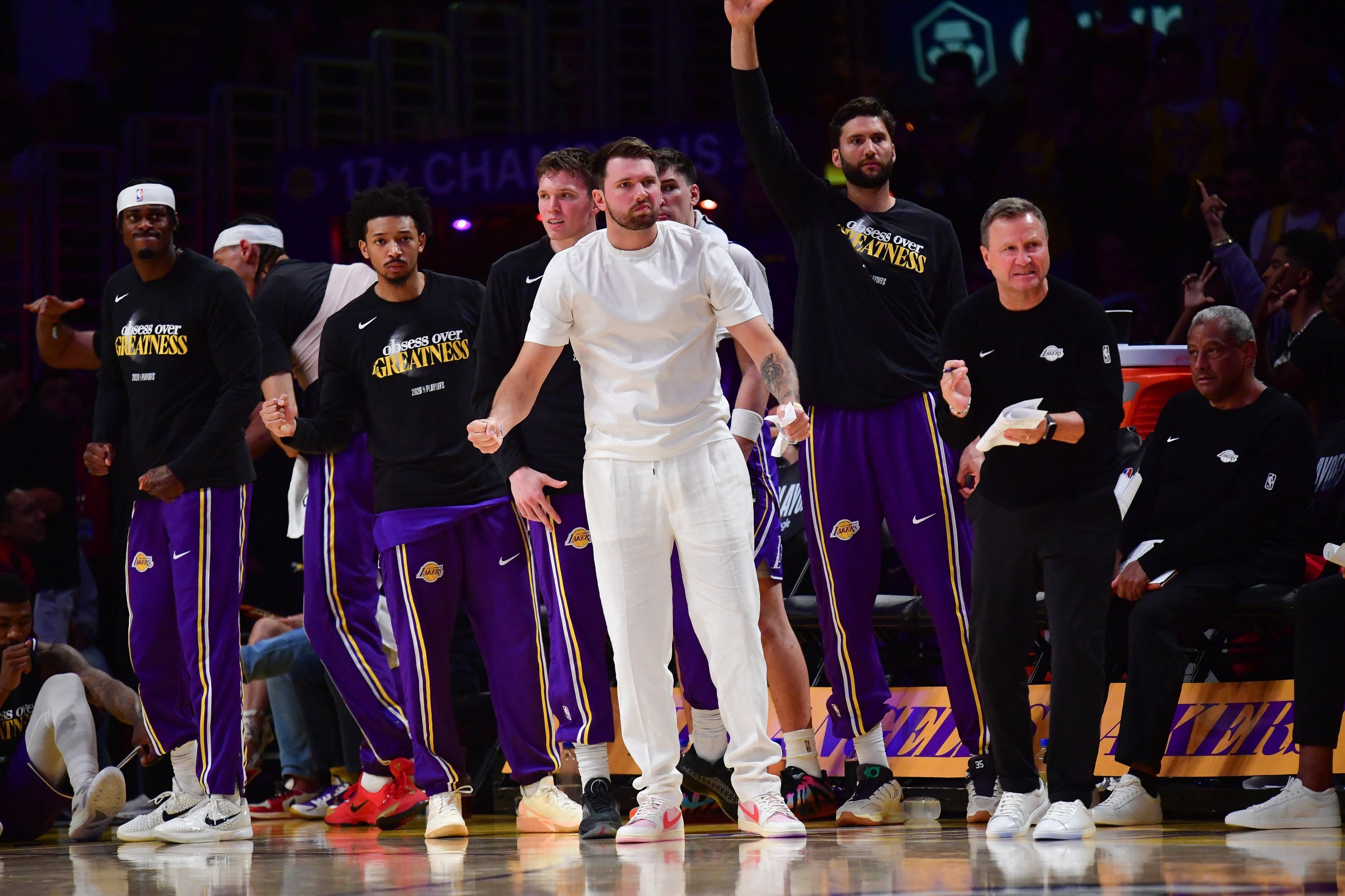 Lakers face Thunder in Game 1 without injured Luka Doncic