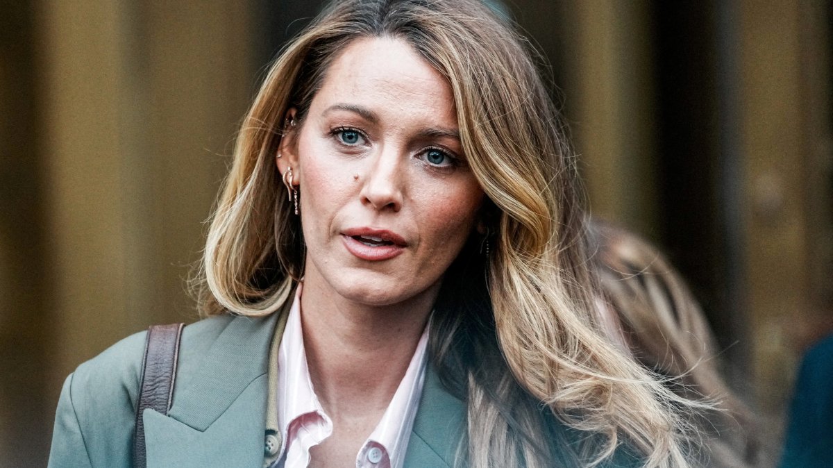 Actor Blake Lively leaves the courthouse after a settlement conference at the U.S. District Court, New York City, U.S., Feb. 11, 2026. (Reuters Photo)