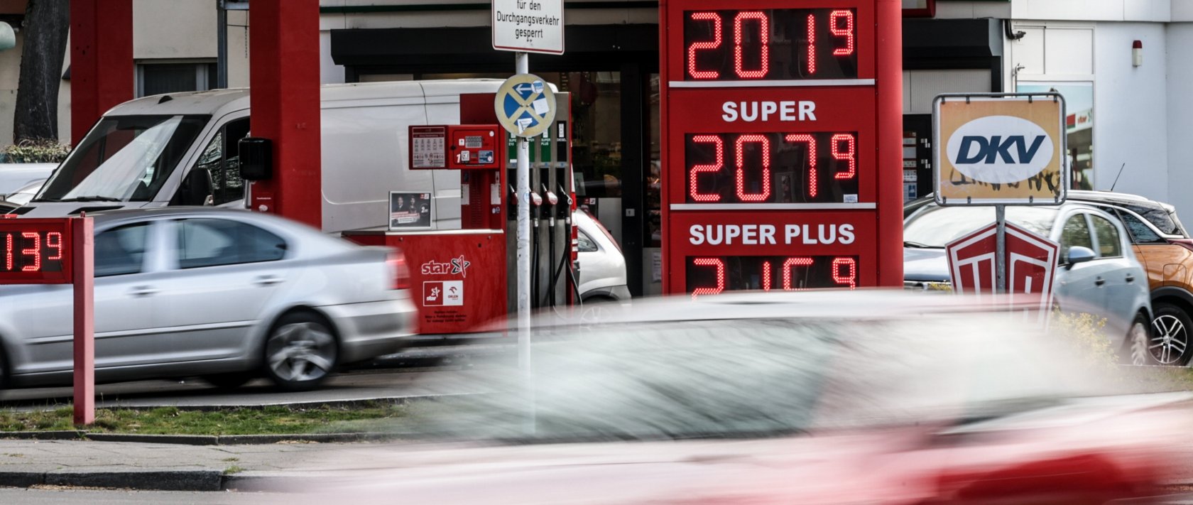 A display shows fuel prices in euros at a petrol station in Berlin, Germany, April 16, 2026. (EPA Photo)