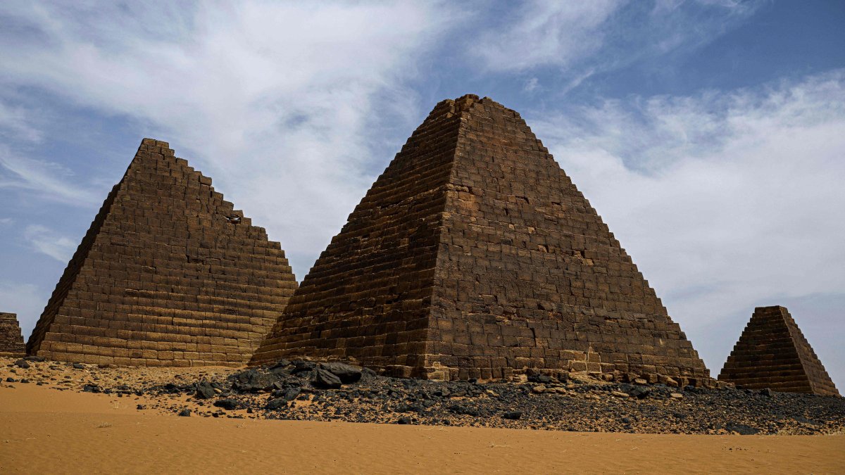Pyramids stand in the Meroe desert, part of the archaeological sites of the Island of Meroe on the eastern shore of the Nile River, north of Khartoum, Sudan, April 22, 2026. (AFP Photo)