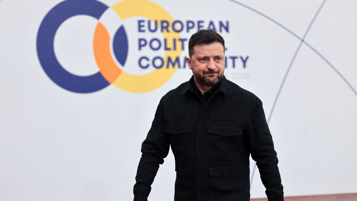 Ukraine's President Volodymyr Zelenskyy arrives to attend the 8th European Political Community (EPC) summit in Yerevan on May 4, 2026. (AFP Photo)