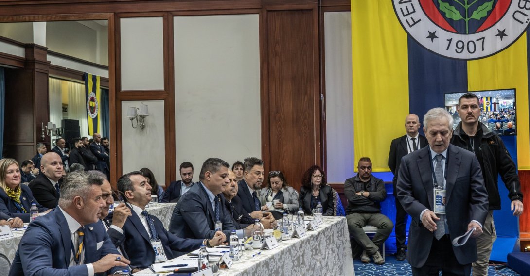 Former Fenerbahçe president Aziz Yıldırım (R) arrives for the club’s Ordinary High Council meeting at the Fenerbahçe Faruk Ilgaz Facilities in Kalamış, Istanbul, Türkiye, April 18, 2026. (AA Photo)
