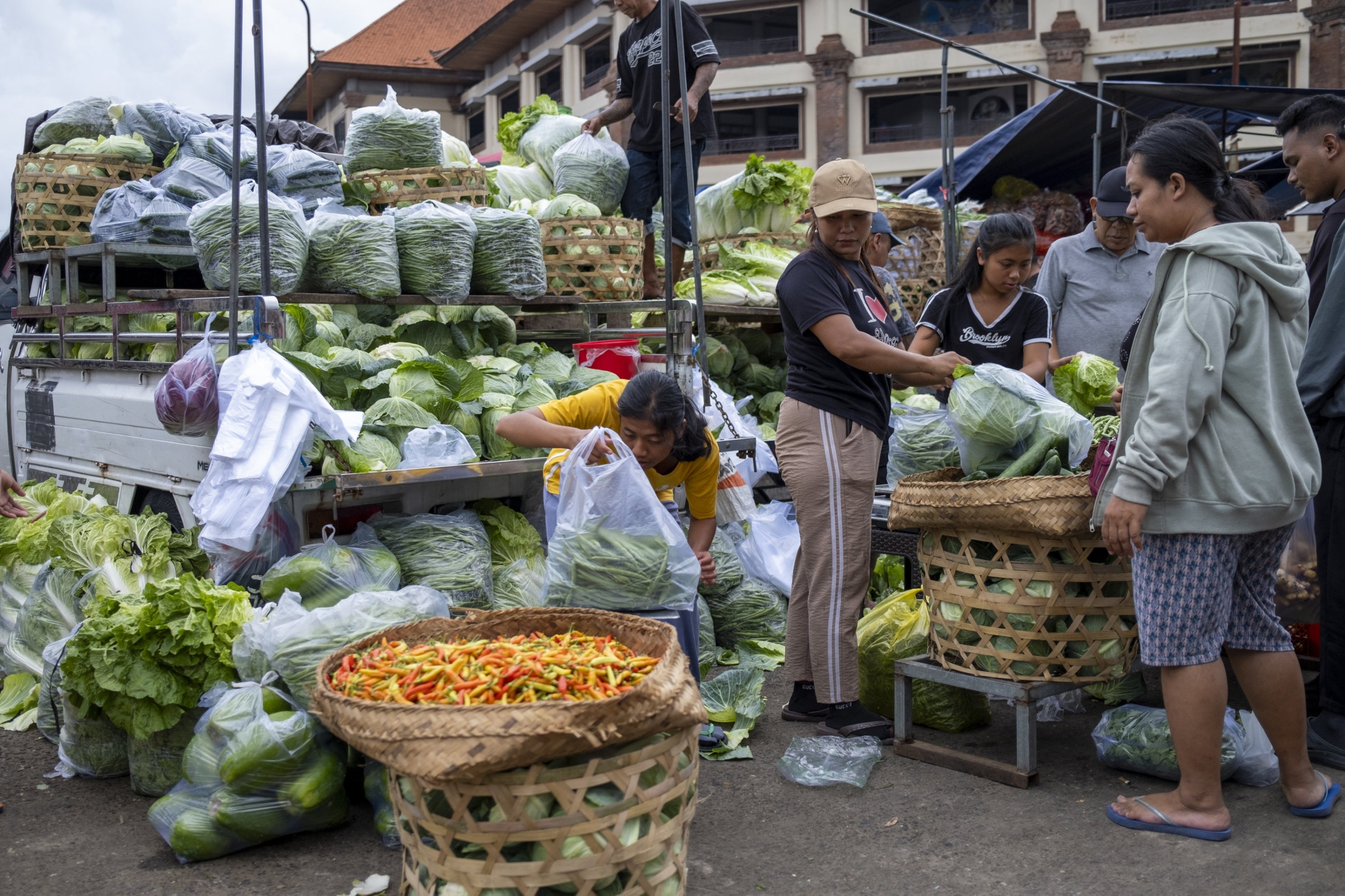 Global food prices rise to more than 3-year high in April