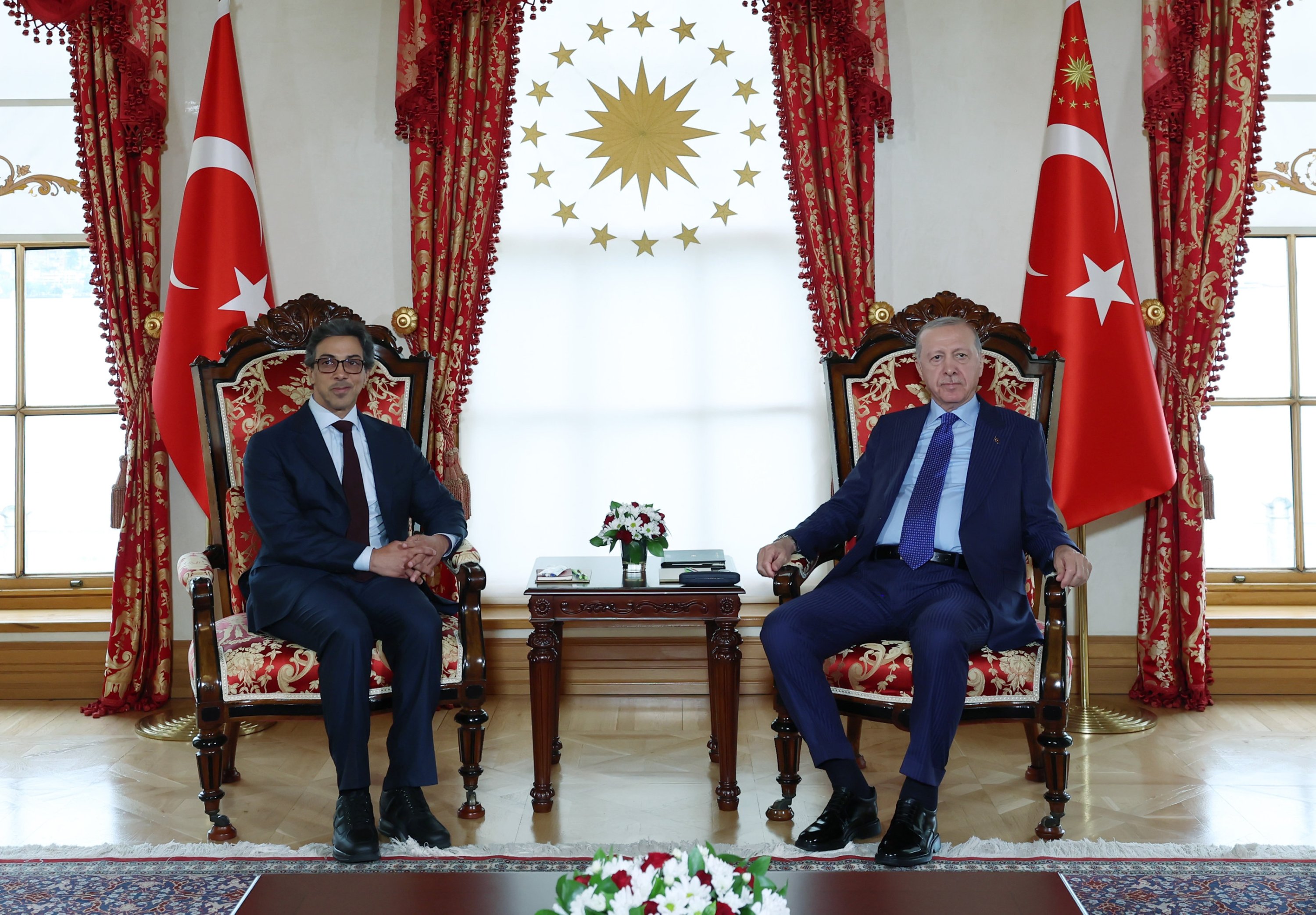President Erdoğan meets UAE VP Sheikh Mansour in Istanbul