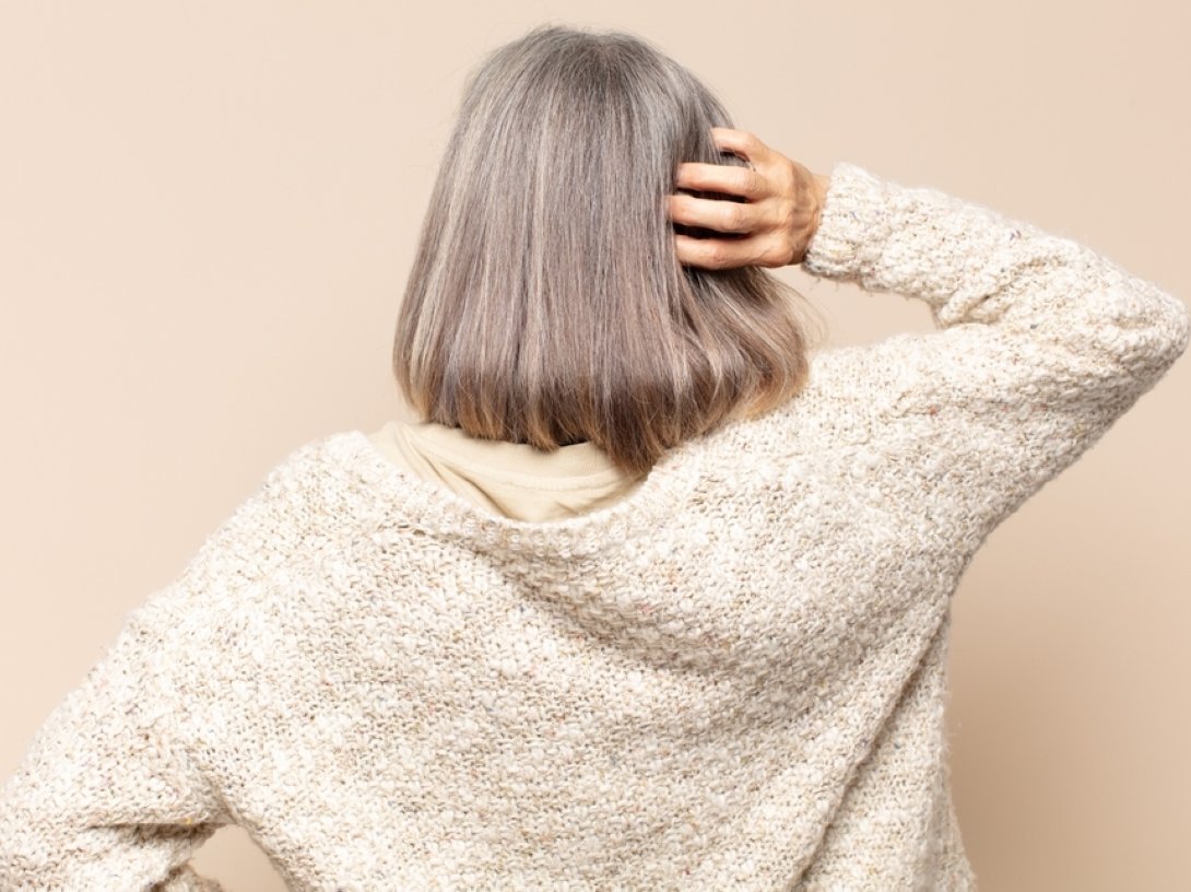 While stress, lifestyle and nutrition can influence when hair turns gray, genetics remain the primary determining factor, according to a Turkish medical genetics expert. (Shutterstock Photo)