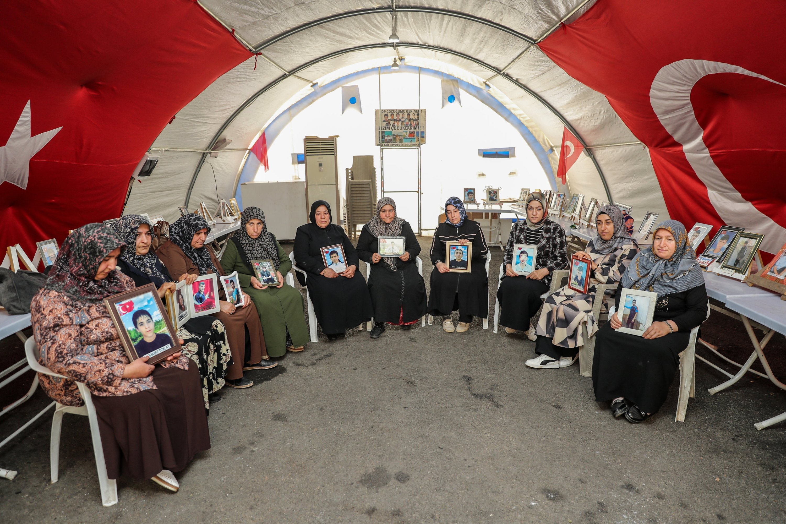 Diyarbakır Mothers of Türkiye spend another Mother’s Day without children