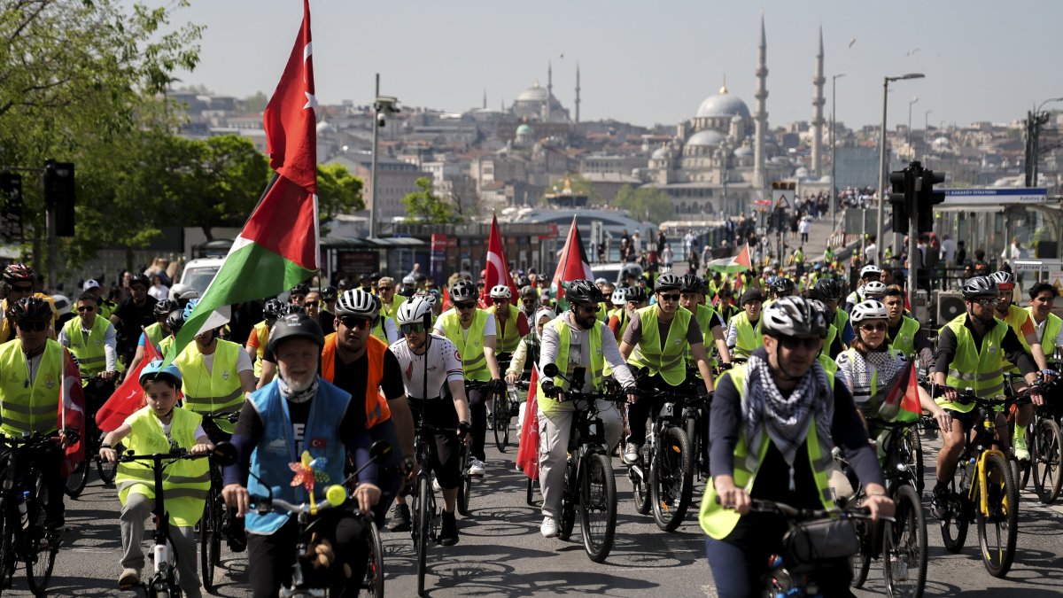 Participants ride bicycles from Sepetçiler Kasrı during an event organized by Yeşilay and the Palestine Support Platform in support of the Global Sumud Fleet, Istanbul, Türkiye, May 10, 2026. (AA Photo)