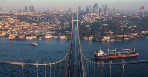 A view of Istanbul’s business and financial districts, home to the headquarters of leading banks and companies, is seen from the July 15 Martyrs Bridge, Istanbul, Türkiye, Nov. 2, 2025. (Reuters Photo)