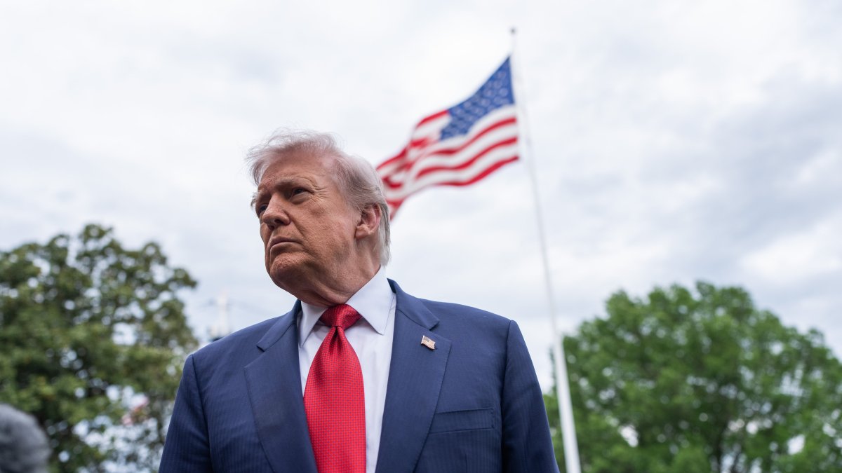 U.S. President Donald Trump gives remarks to the media as he departs the White House for Sterling, Virginia, Washington, U.S., May 8, 2026. (EPA Photo)