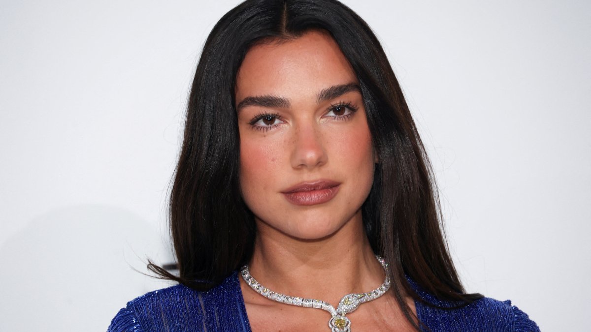 Dua Lipa arrives for the Elton John AIDS Foundation Academy Awards Viewing Party, in West Hollywood, California, U.S., March 15, 2026. (Reuters Photo)