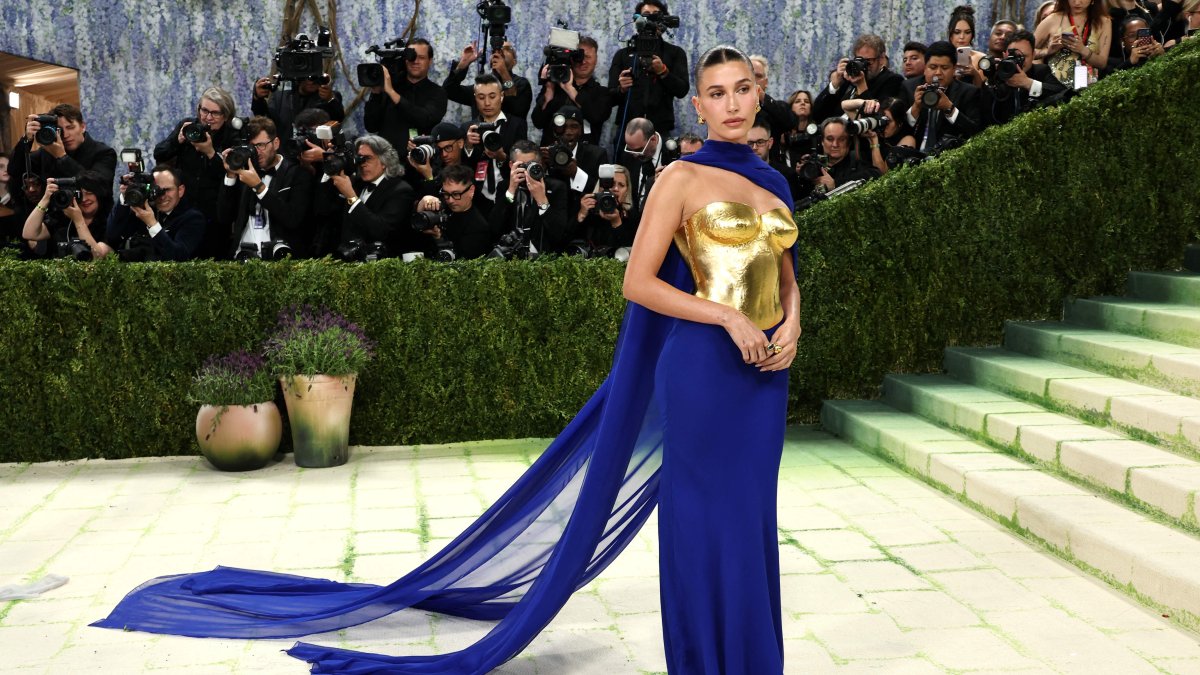 Hailey Bieber attends the 2026 Met Gala celebrating "Costume Art" at the Metropolitan Museum of Art in New York City, U.S., May 4, 2026. (AFP Photo)