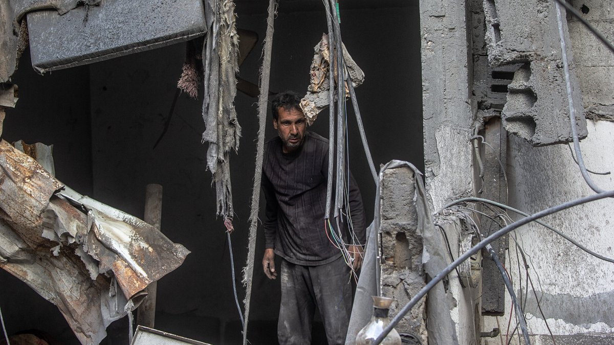 A Palestinian man inspects the ruins of their destroyed homes after an Israeli airstrike in the al-Shati refugee camp, Gaza Strip, Palestine, May 9, 2026. (EPA Photo)