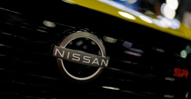 The Nissan logo is shown on a vehicle at the LA Auto show "AutoMobility LA" in Los Angeles, California, U.S., Nov. 20, 2025. (Reuters Photo)