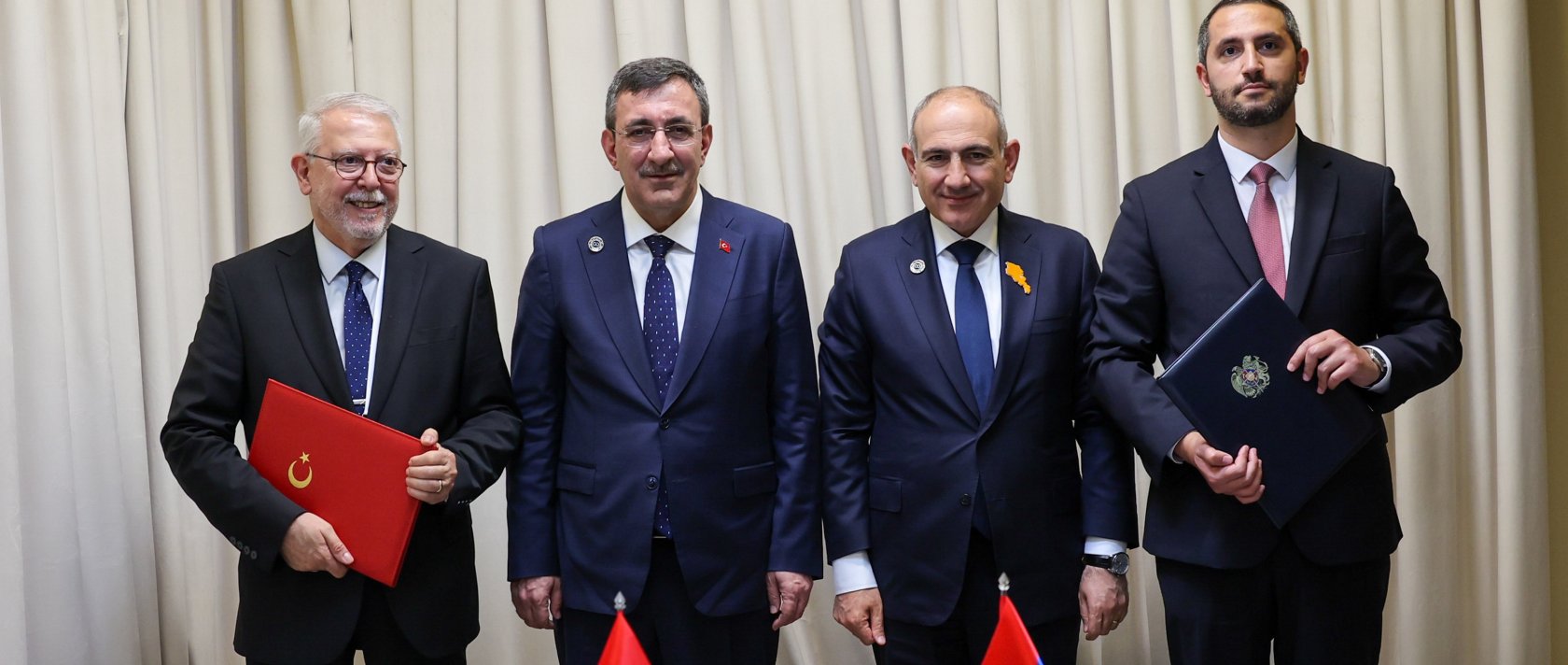 Vice President Cevdet Yılmaz (2nd L) poses alongside Armenian Prime Minister Nikol Pashinyan during a visit to Yerevan, Armenia, May 4, 2026. (AA Photo)
