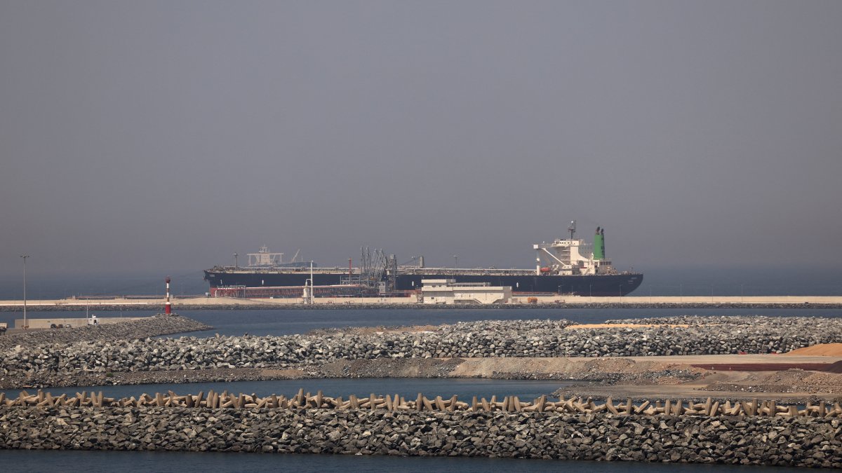 A cargo ship docked at the Port of Fujairah, on the Strait of Hormuz, Fujairah, United Arab Emirates, May 6, 2026. (Reuters Photo)