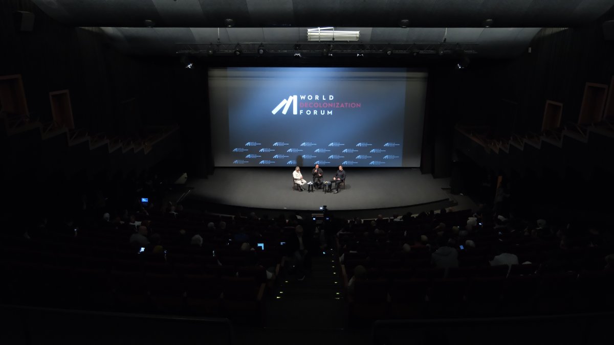 Faysal Soysal (L), Iranian filmmaker Majid Majidi (C) and producer Mehmet Bozdağ speak on the stage at Decolonize Film Days as part of the World Decolonization Forum, Istanbul, Türkiye, May 13, 2026. (Photo courtesy of Institute Social)