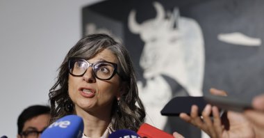Francesca Albanese, the United Nations Special Rapporteur on the occupied Palestinian territories, speaks to the media while she poses in front of &amp;#039;Guernica&amp;#039; during her visit to Picasso’s masterpiece at the el Reina Sofia Museum in Madrid, Spain, May 6, 2026. (EPA Photo)