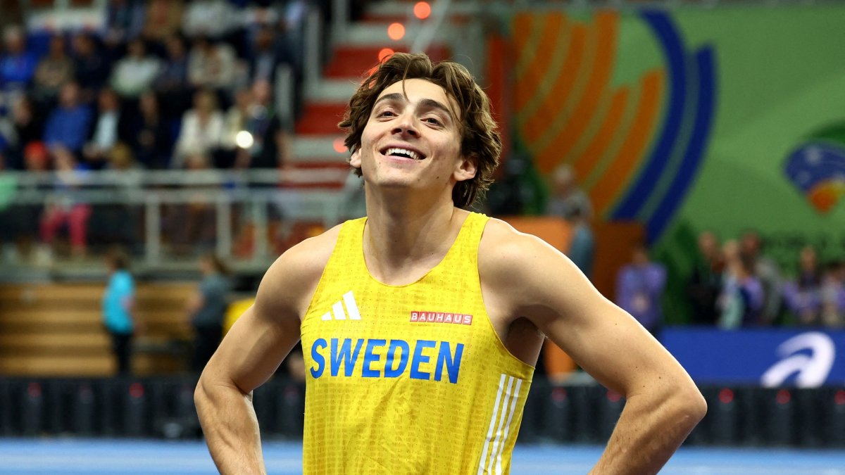 Sweden's Armand Duplantis celebrates winning the World Indoor Championships men's pole vault final at Kujawsko-Pomorska Arena, Torun, Poland, March 21, 2026. (Reuters Photo)