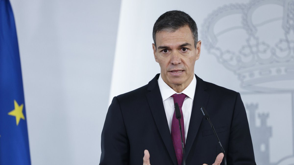 Spanish Prime Minister Pedro Sanchez speaks during a joint press conference with World Health Organization (WHO) director-general, Madrid, Spain, May 12, 2026. (EPA Photo)