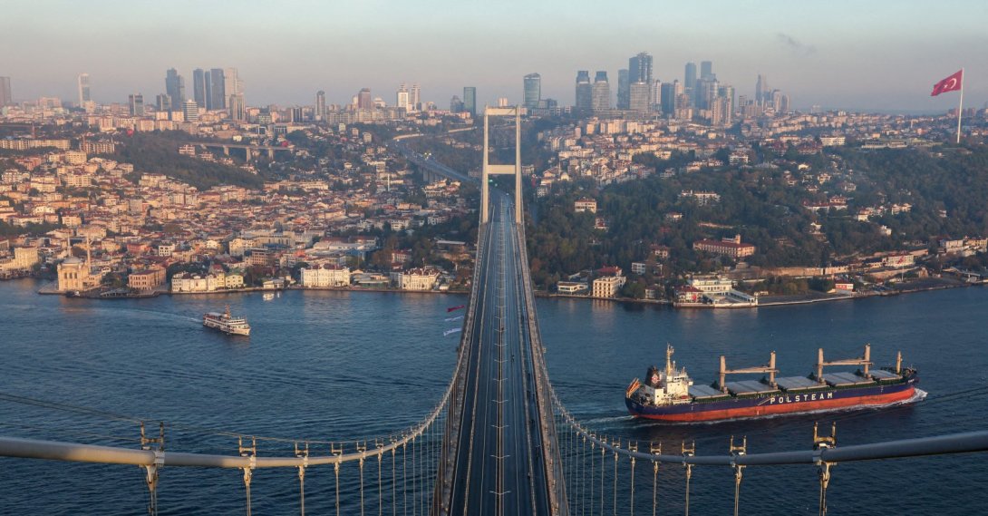 A view of Istanbul's business and financial districts from the July 15 Martyrs' Bridge, Istanbul, Türkiye, Nov. 2, 2025. (Reuters Photo)