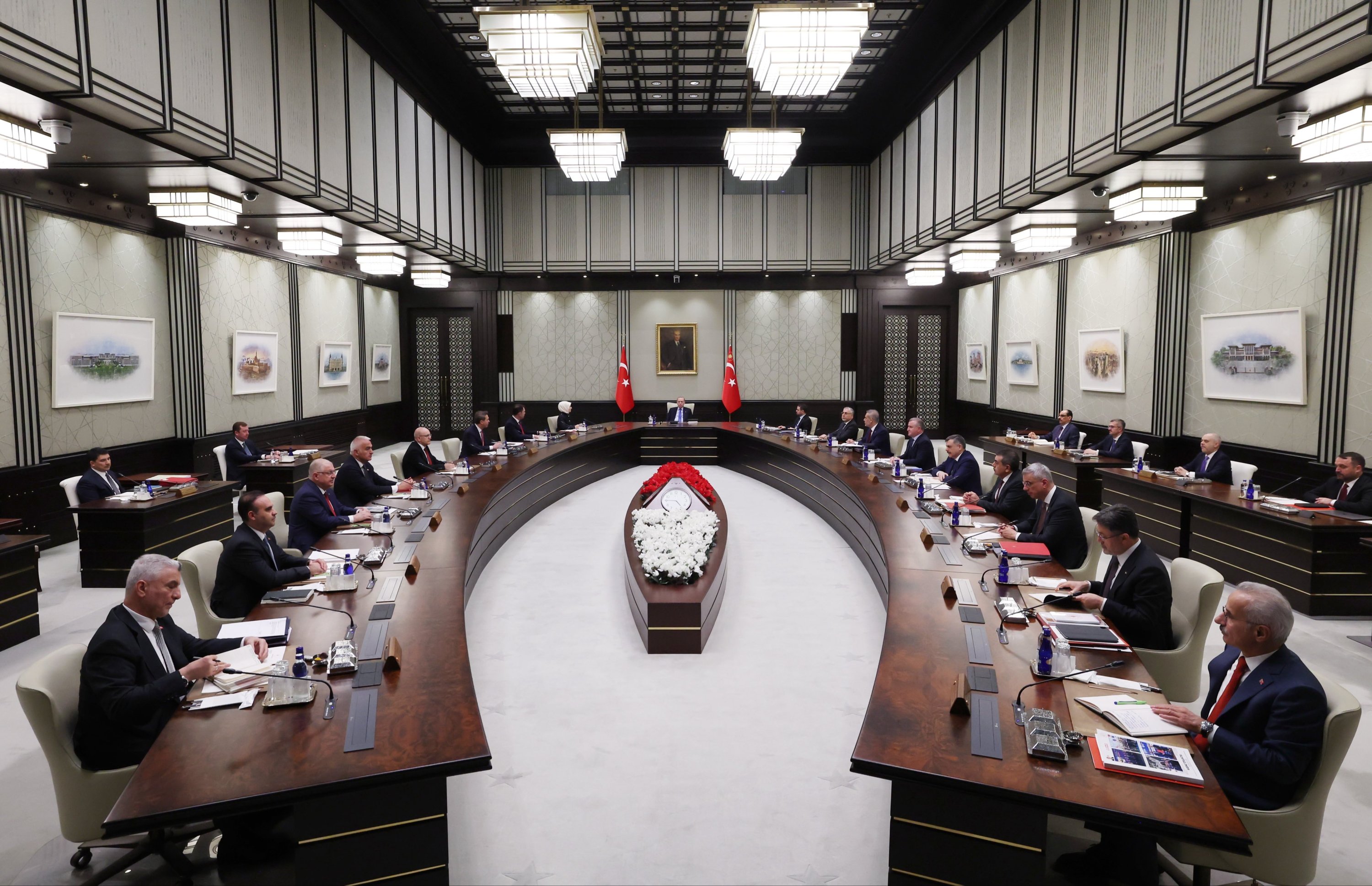 Erdoğan chairs Cabinet meeting for terror-free Türkiye, economy