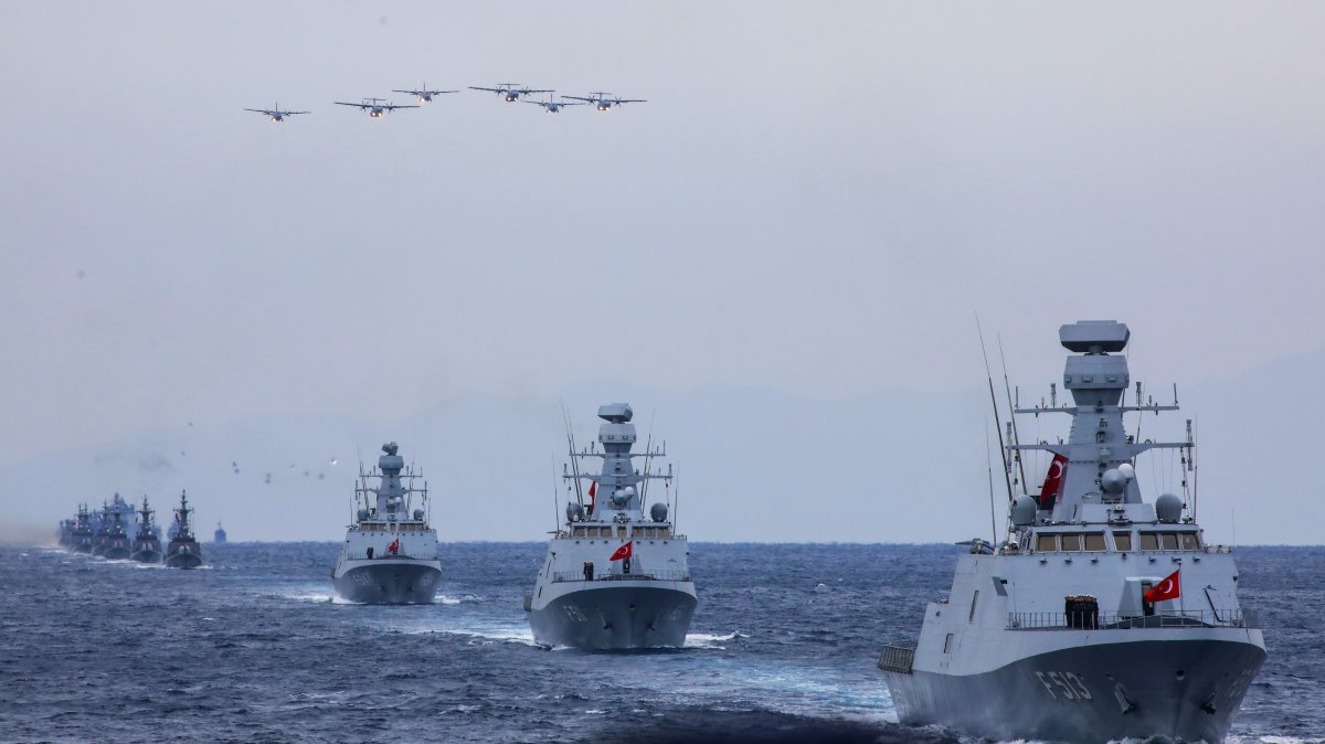 Turkish naval vessels participate in a military exercise off the coast of Muğla, southwestern Türkiye, Jan. 15, 2024.  (Getty Images Photo)