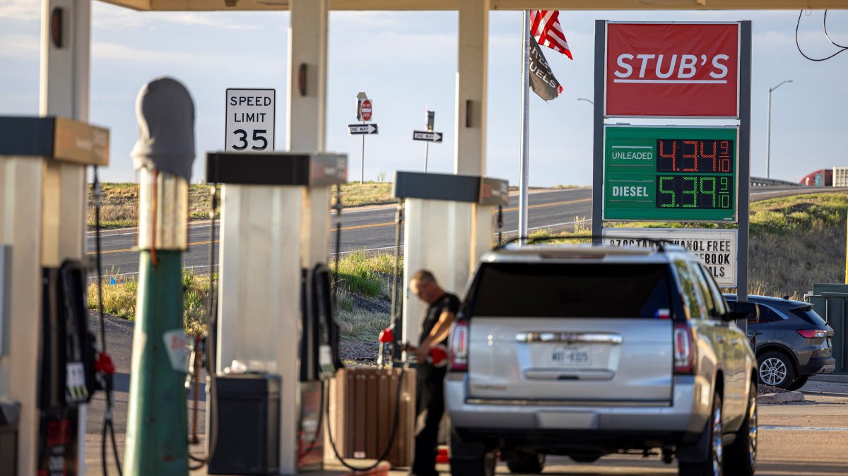 A driver fills up his vehicle at a gas station in Wiggins, Colorado, U.S., May 11, 2026. (Reuters Photo)
