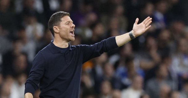Then-Real Madrid head coach Xabi Alonso gestures during a La Liga match against Valencia CF, in Madrid, Spain, Nov. 1, 2025. (EPA Photo)