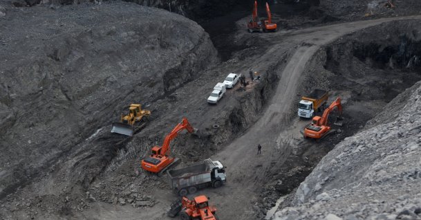 Workers work in a coal mine in Şırnak, southeastern Türkiye, in this undated photo. (Shutterstock Photo)