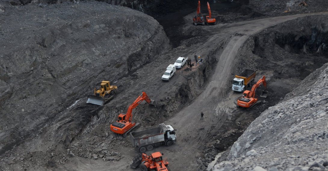 Workers work in a coal mine in Şırnak, southeastern Türkiye, in this undated photo. (Shutterstock Photo)