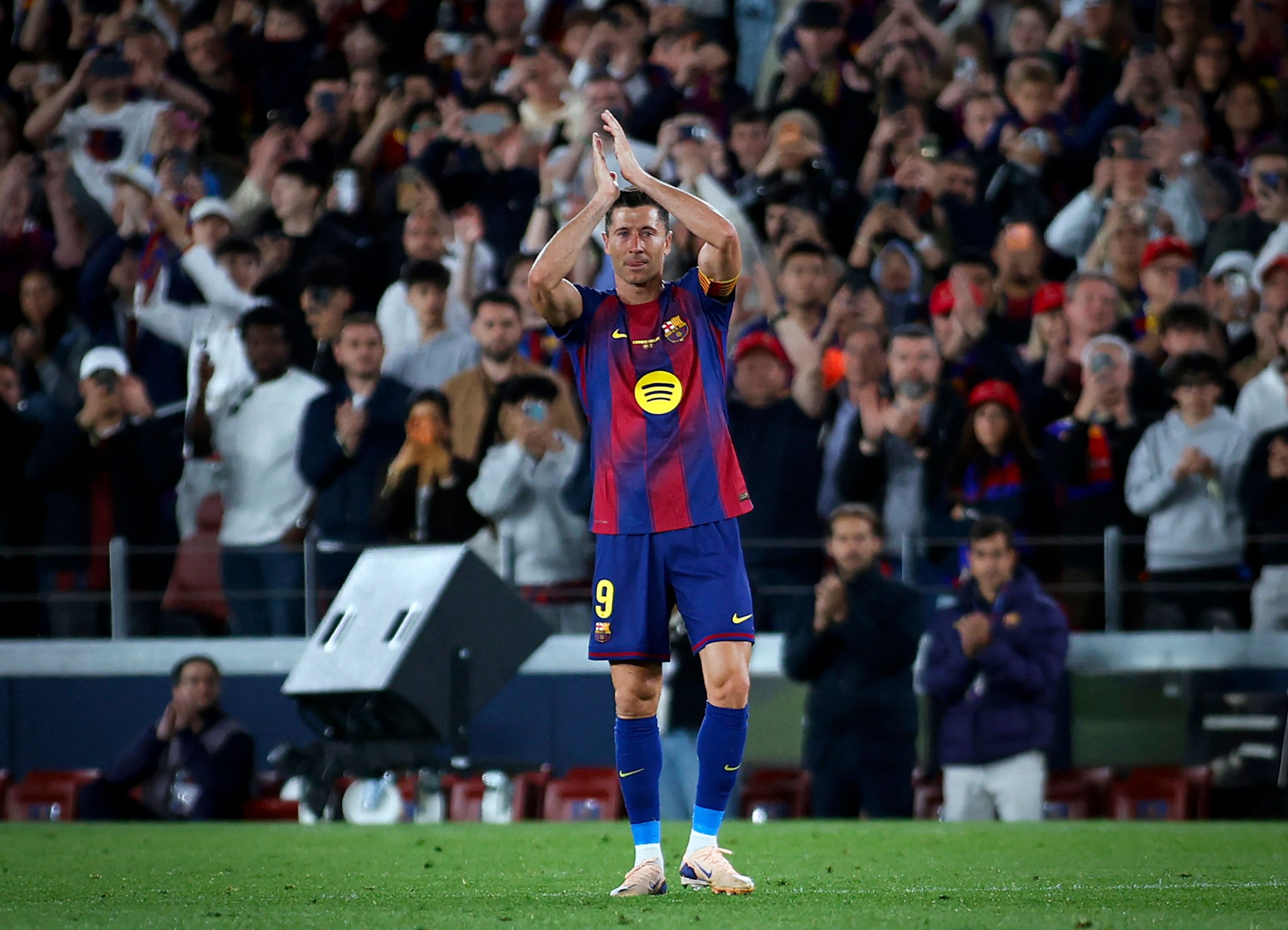Lewandowski bows out as Barça underline dominance with Betis win