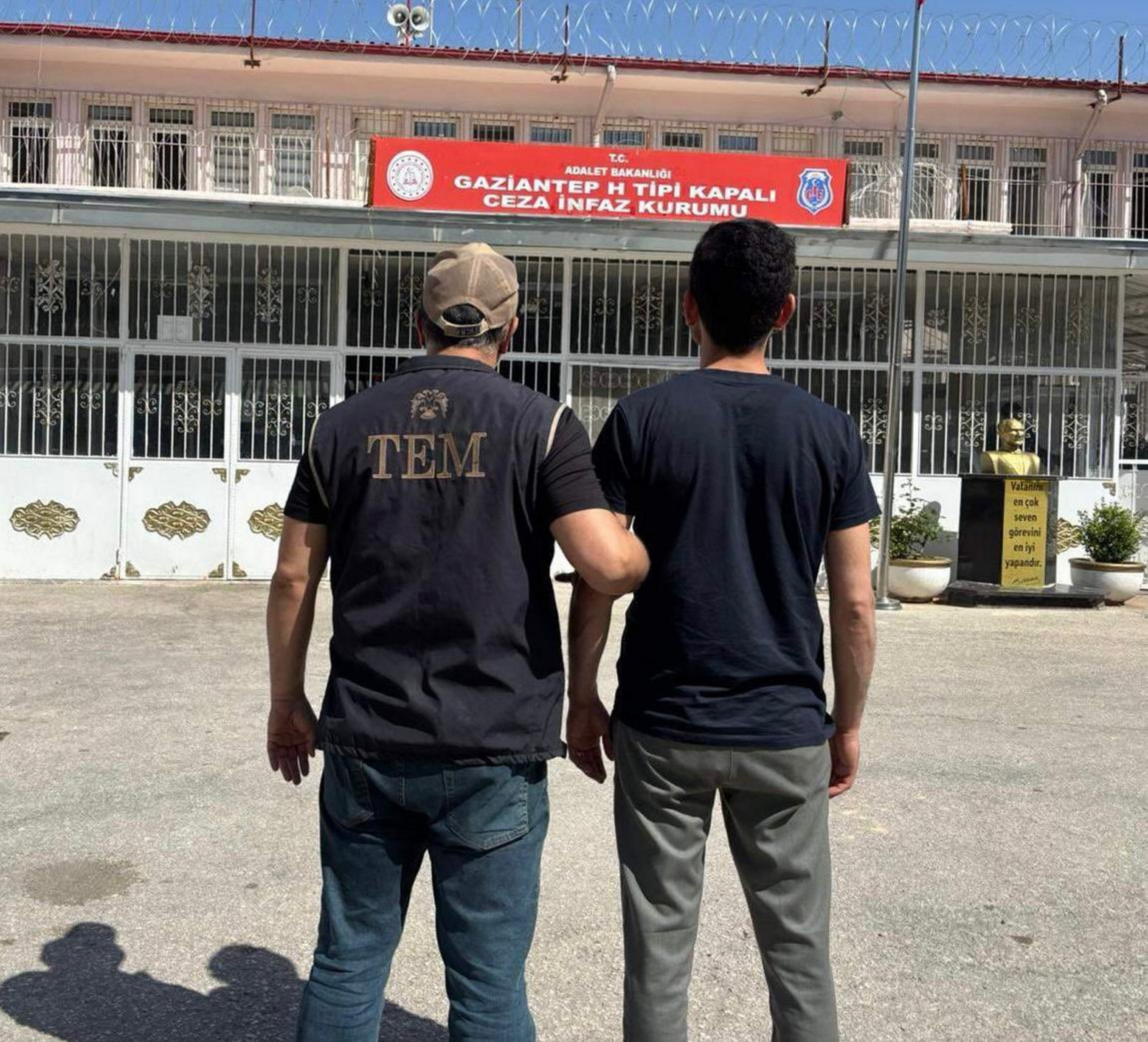 Ankara widens anti-FETÖ operations across 11 provinces