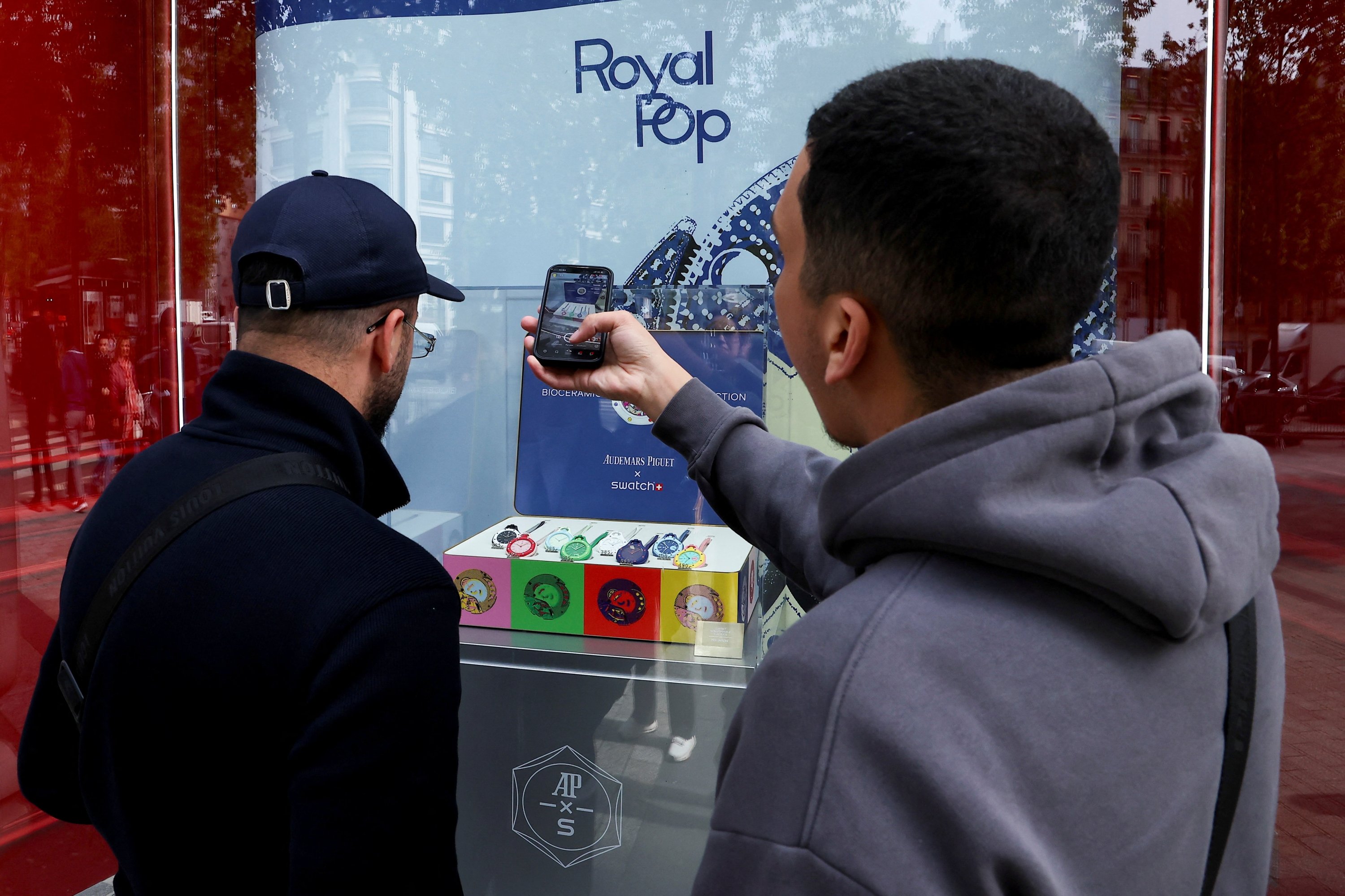 Swatch blames malls for rush with star product launch