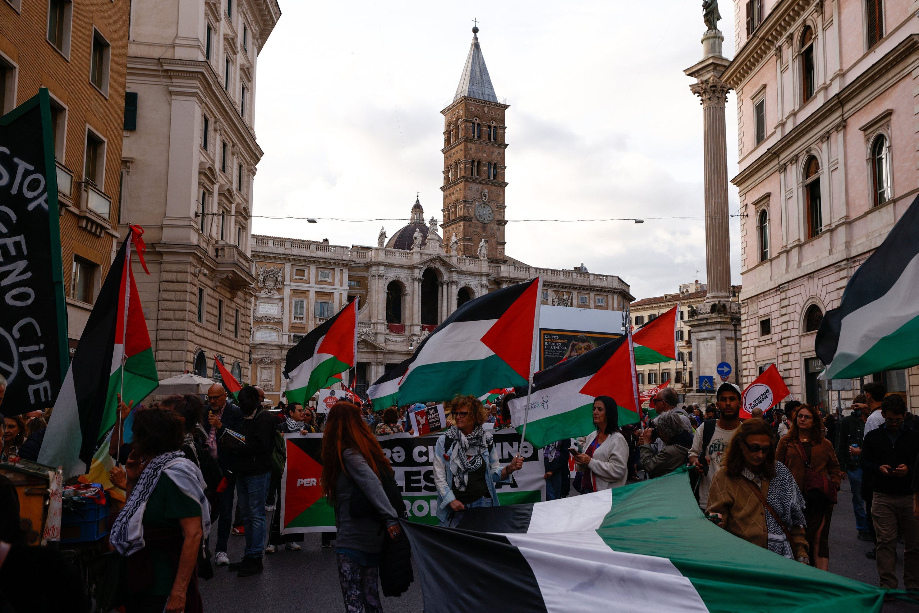 10 nations, including Türkiye, condemn Israeli attacks on Sumud Flotilla