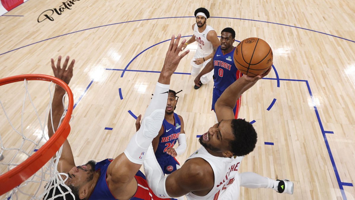 Cleveland Cavaliers' Donovan Mitchell shoots the ball against Detroit Pistons' Tobias Harris during the first half in Game Seven of the Second Round of the NBA Eastern Conference Playoffs at Little Caesars Arena, Detroit, U.S., May 17, 2026. (AFP Photo)