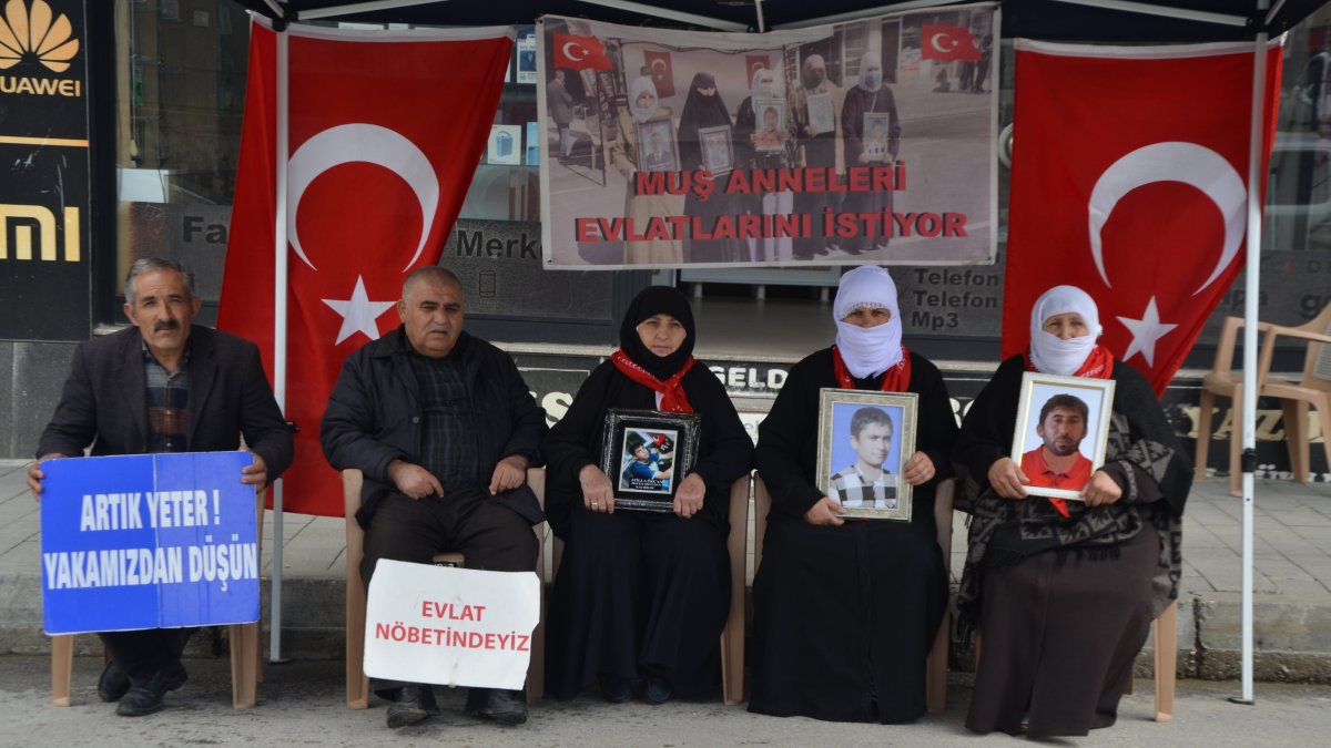 Families whose children were abducted by the PKK terrorist group continued their weekly Wednesday protests in front of the DEM Party provincial headquarters, where they gathered carrying photos of their children and calling on them to surrender and return home, Muş, Türkiye, May 6, 2026. (AA Photo)