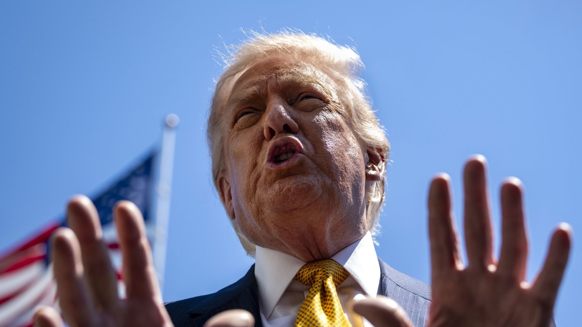  President Donald Trump speaks to the press before departing the White House for China, in Washington, DC, May 12, 2026. (EPA File Photo)